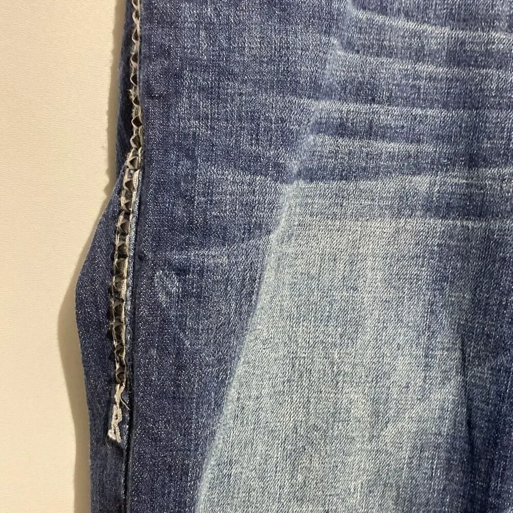 Rock and Roll Cowgirl Women's Blue‎ Embellished Low Rise Jeans Size 33X34